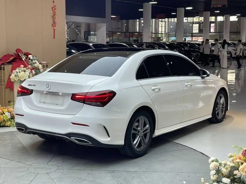 Mercedes Benz Class A 2021 A 180 L 1.3T automatic gear 6