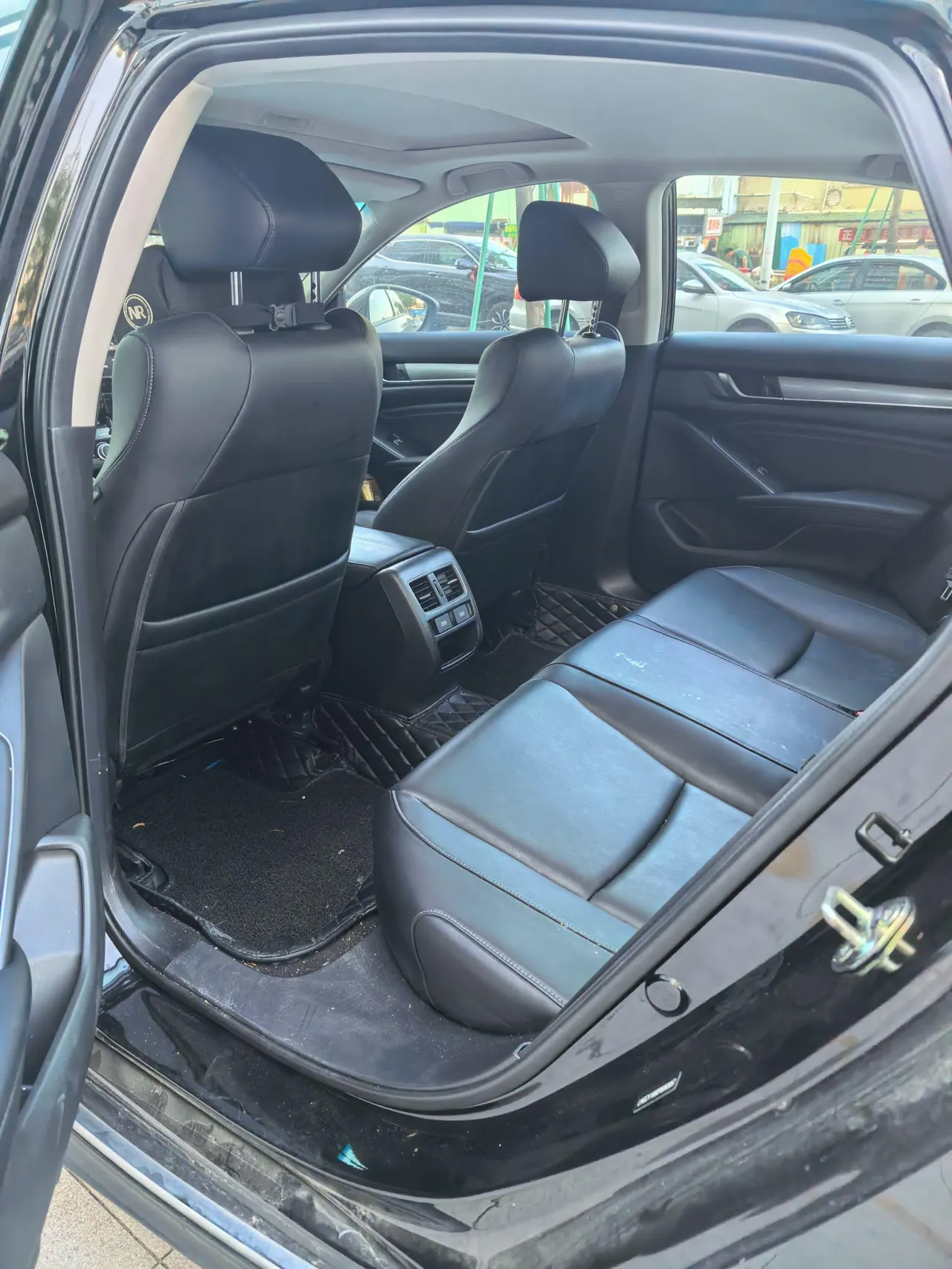 Honda 2022 10th Generation Accord 1.5T Stepless 260TURBO Deluxe Automatic Gear 5
