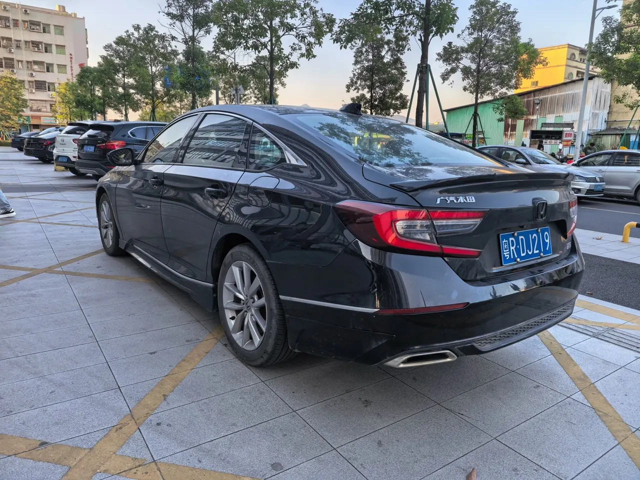 Honda 2022 10th Generation Accord 1.5T Stepless 260TURBO Deluxe Automatic Gear 8