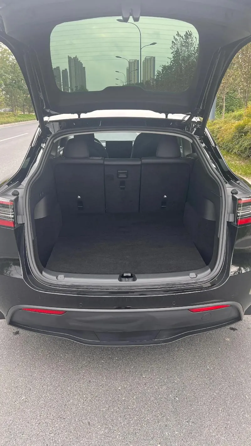 Tesla 2022 Model Y rear-wheel drive version (facelift) automatic gear 5