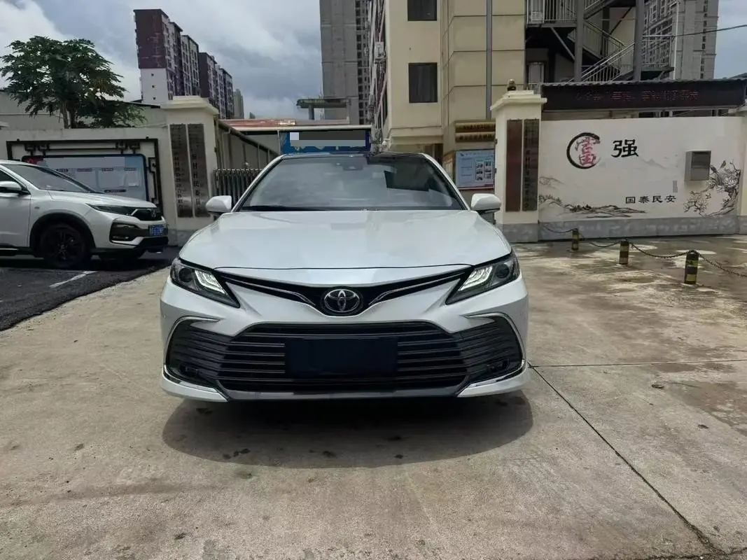 Toyota 2021 Camry 2.5G Deluxe Edition Automatic Gear 3