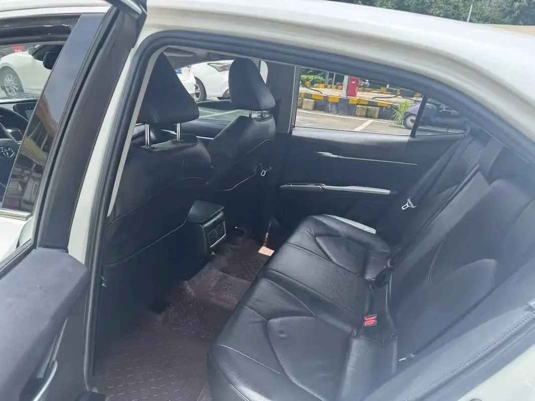 Toyota 2021 Camry 2.5G Deluxe Edition Automatic Gear 6