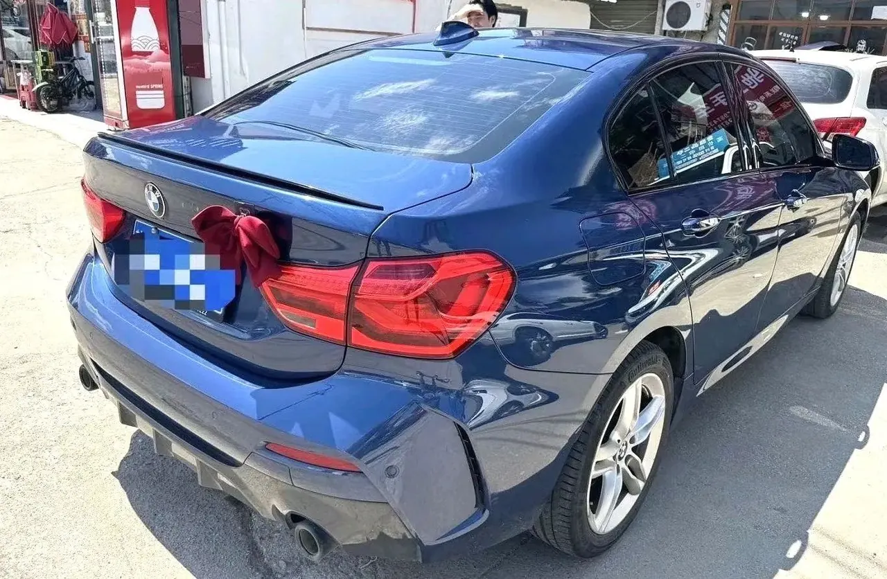 BMW 1 Series 2022 120i 1.5T M Sports Obsidian Night Edition Automatic Gear 3