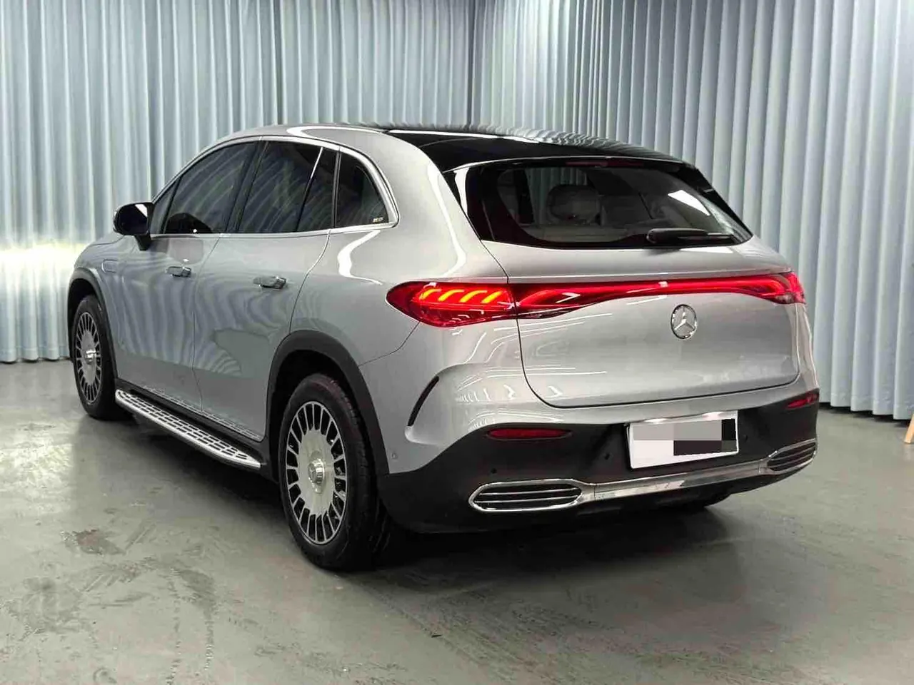 Mercedes Benz 2023 EQE SUV 350 4MATIC EQE SUV 350 4MATIC Pioneer Edition Automatic 8