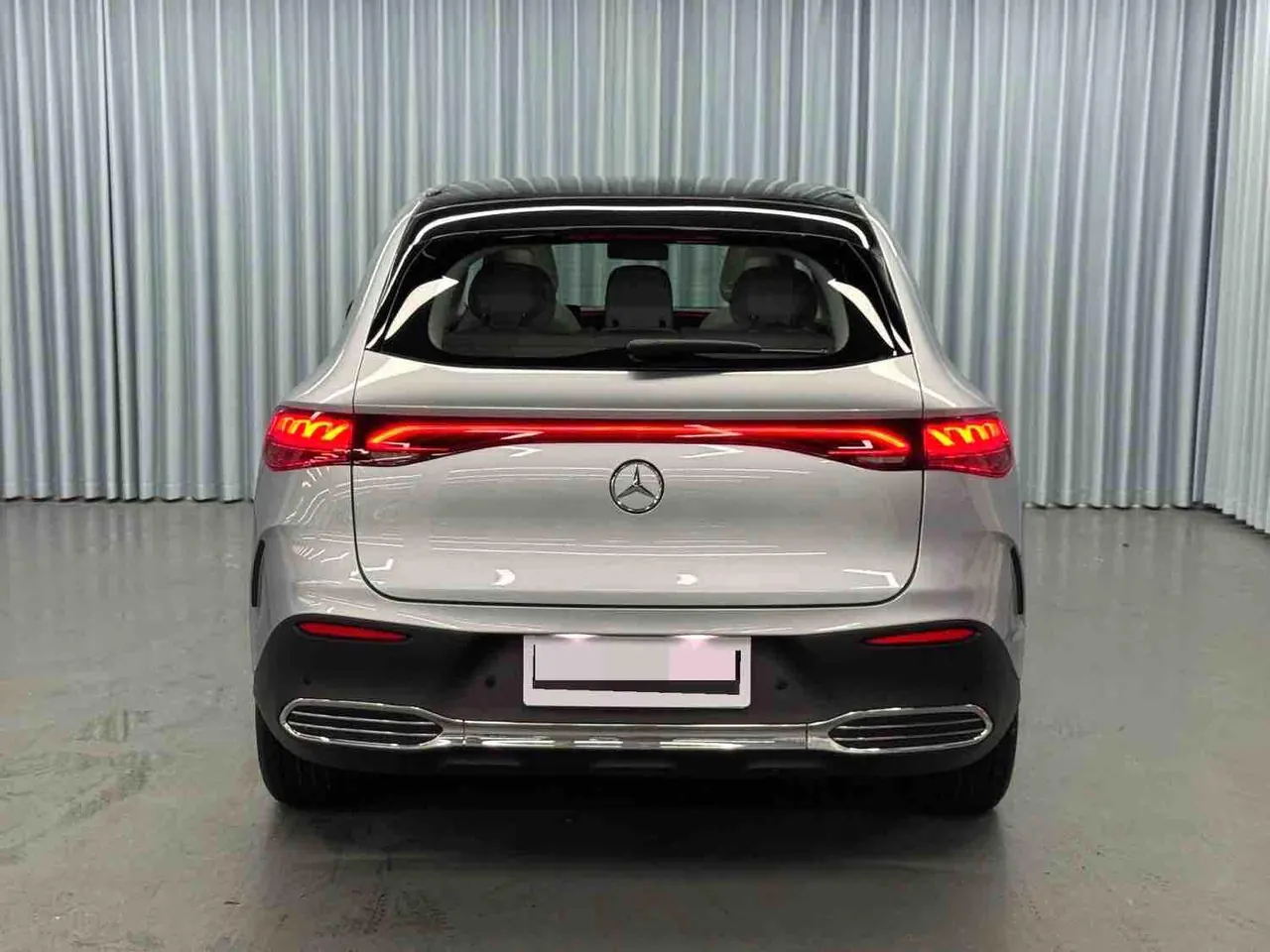Mercedes Benz 2023 EQE SUV 350 4MATIC EQE SUV 350 4MATIC Pioneer Edition Automatic 9