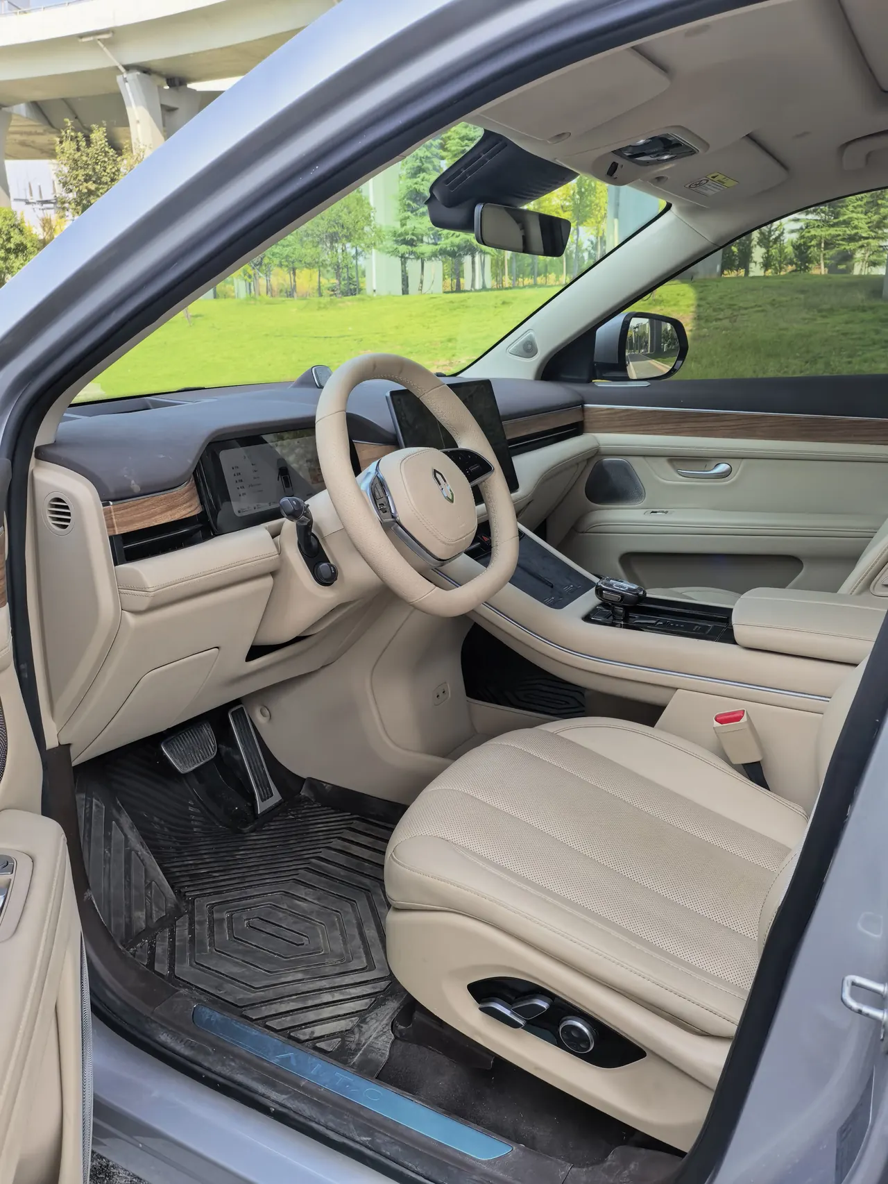 AITO 2024 AITO M7 Smart Drive Four-wheel Drive Max Edition 5-seat Automatic Gear 3