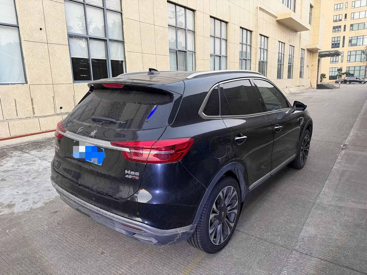 HongQi 2022 HS5 2.0T 4-wheel drive smart flag-sharing version automatic gear 3