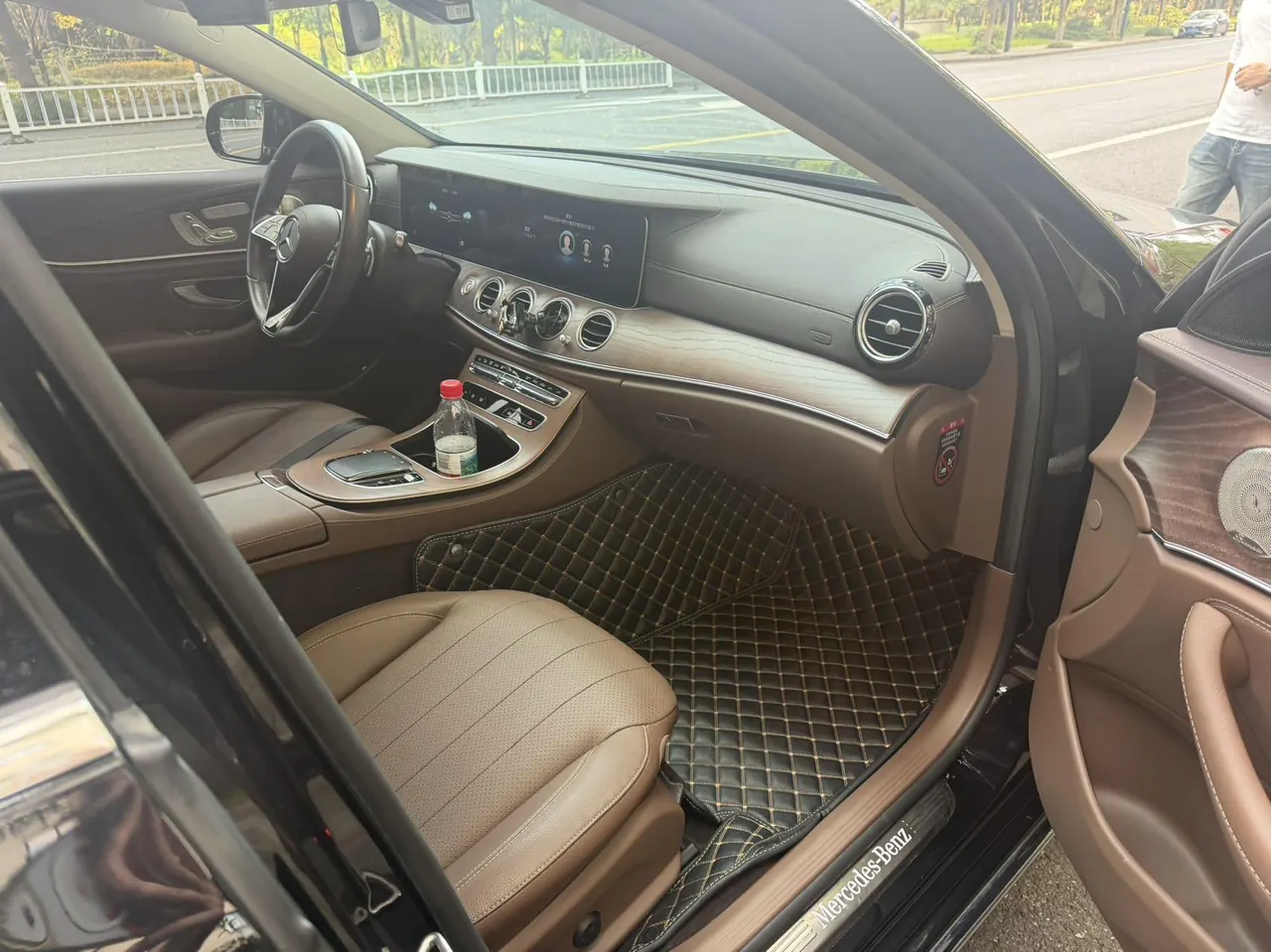 Mercedes Benz E Class 2022 E 300 L 2.0T Luxury (Change 2) Automatic Gear 4
