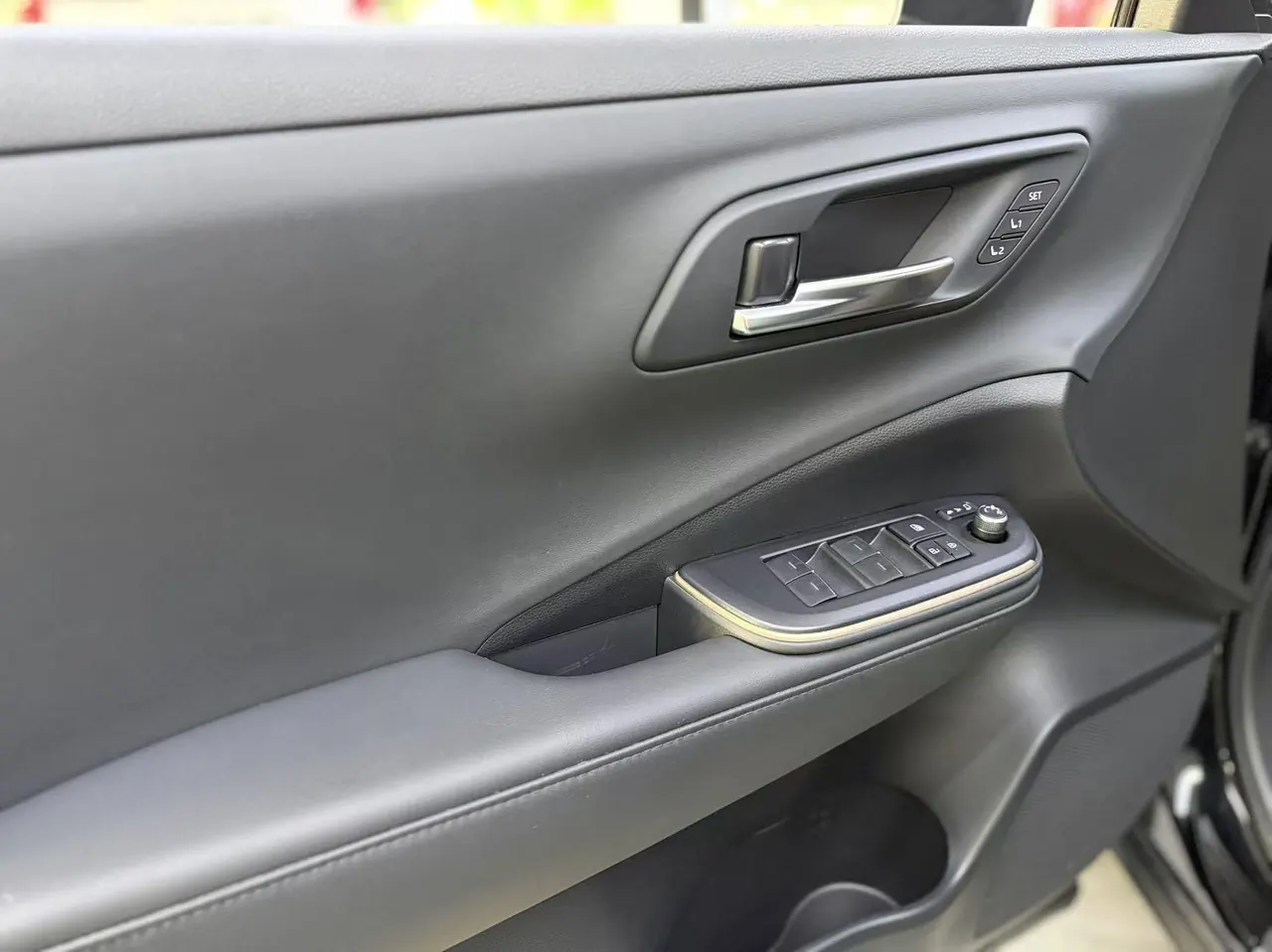 Toyota Crown (Imported) 2023 Crown SportCross 2.5 Stepless Two-Drive Premium Edition Automatic Gear 2