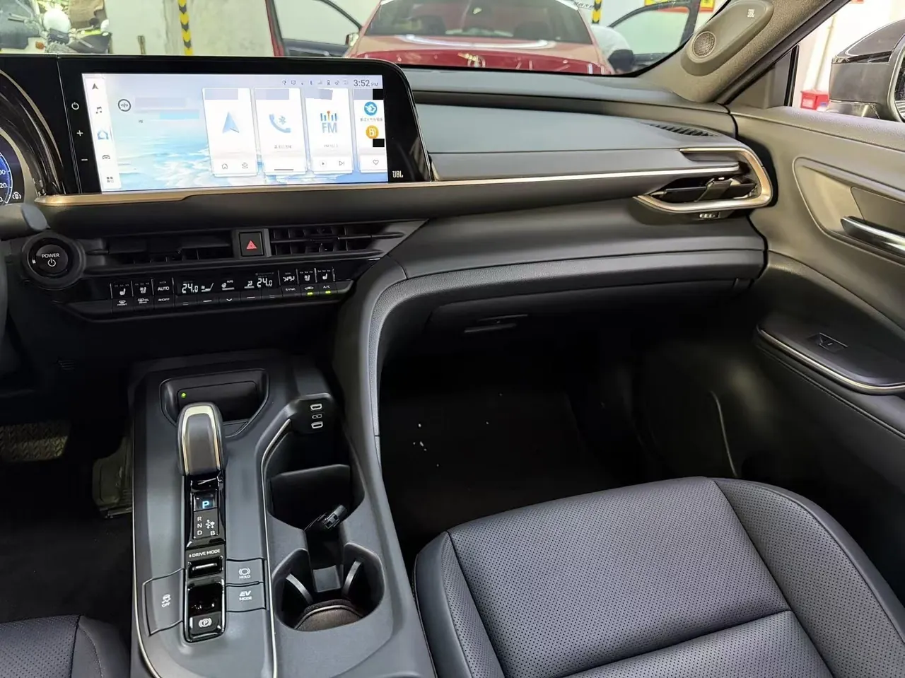 Toyota Crown (Imported) 2023 Crown SportCross 2.5 Stepless Two-Drive Premium Edition Automatic Gear 7
