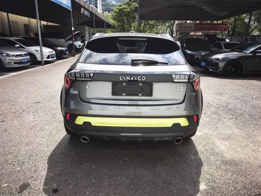 LYNK&amp;CO 2022 LYNK&amp;CO 02 2.0TD Yao Plus automatic gear 3