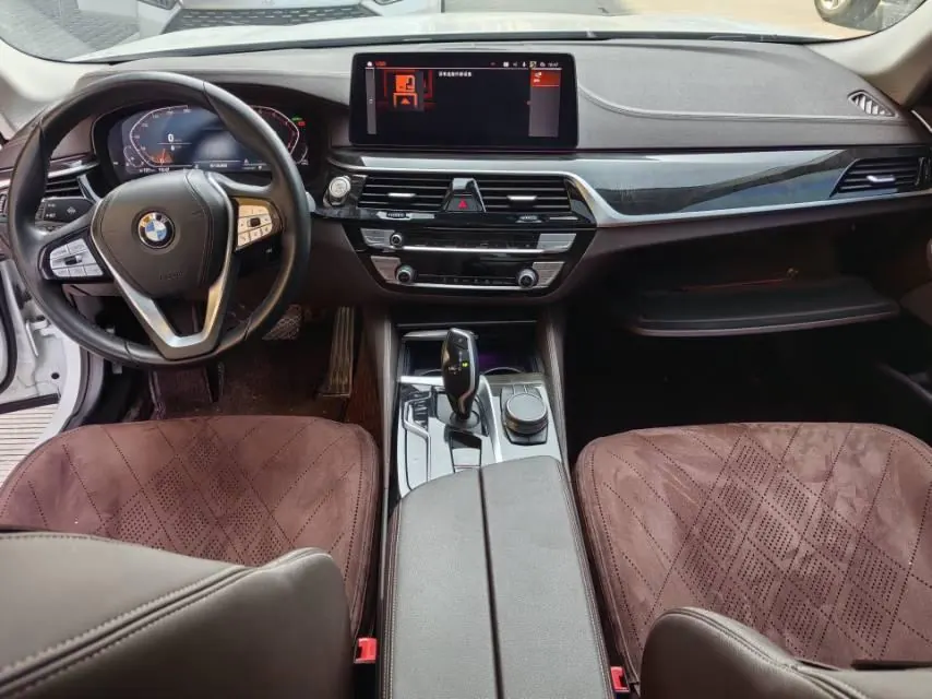 BMW 5 Series 2022 525Li 2.0T Luxury Suit (Change 2) Automatic Gear 4