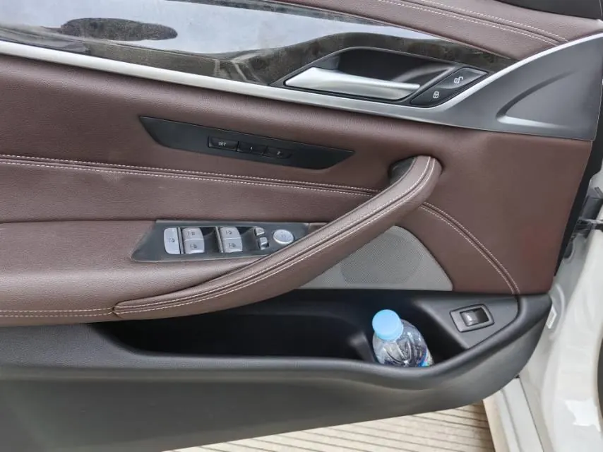BMW 5 Series 2022 525Li 2.0T Luxury Suit (Change 2) Automatic Gear 6