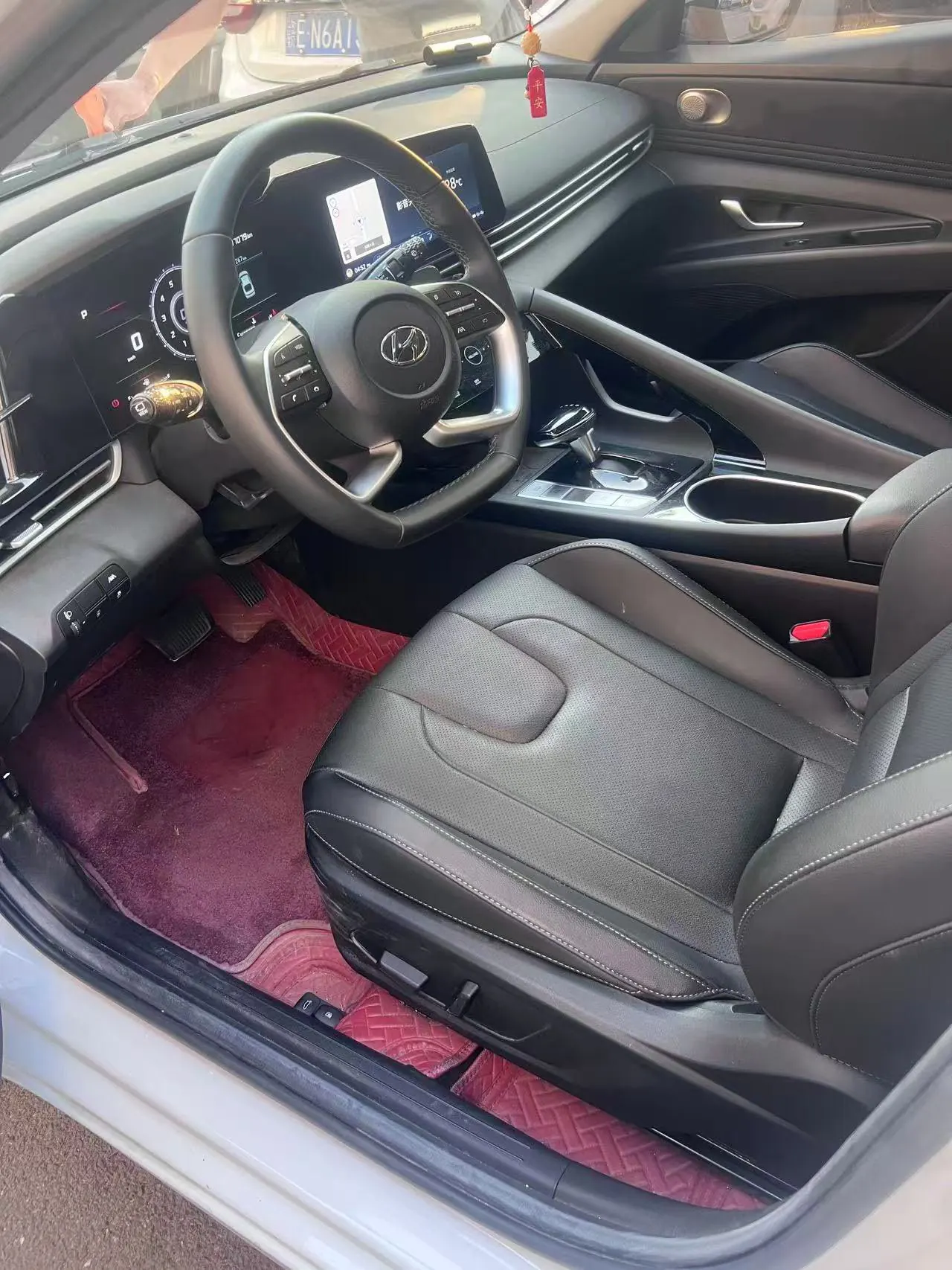 Hyundai 2022 Elantra -3-compartment 1.5 stepless LUX premium automatic gear 2