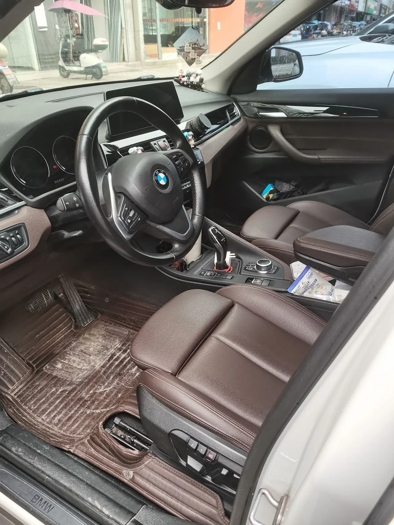 BMW 2020 X1 sDrive25Li 2.0T Leading Automatic Gear 2