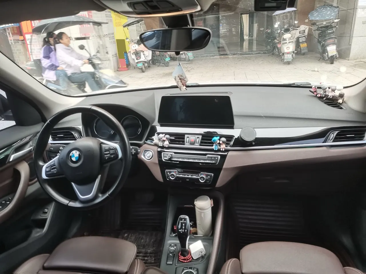 BMW 2020 X1 sDrive25Li 2.0T Leading Automatic Gear 3