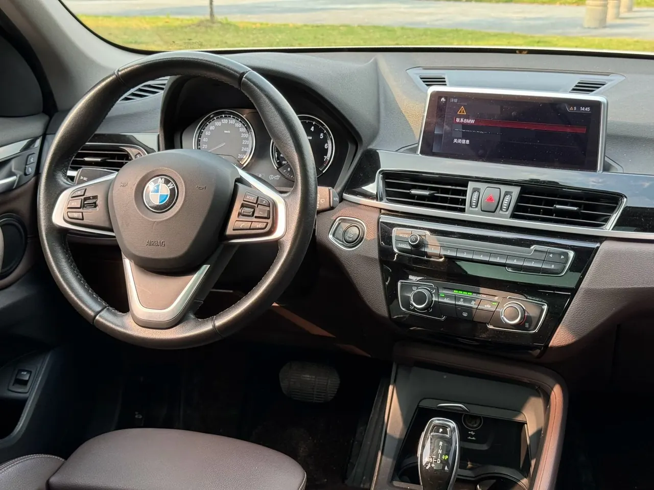 BMW 2020 X1 sDrive20Li 1.5T fashion automatic gear 14