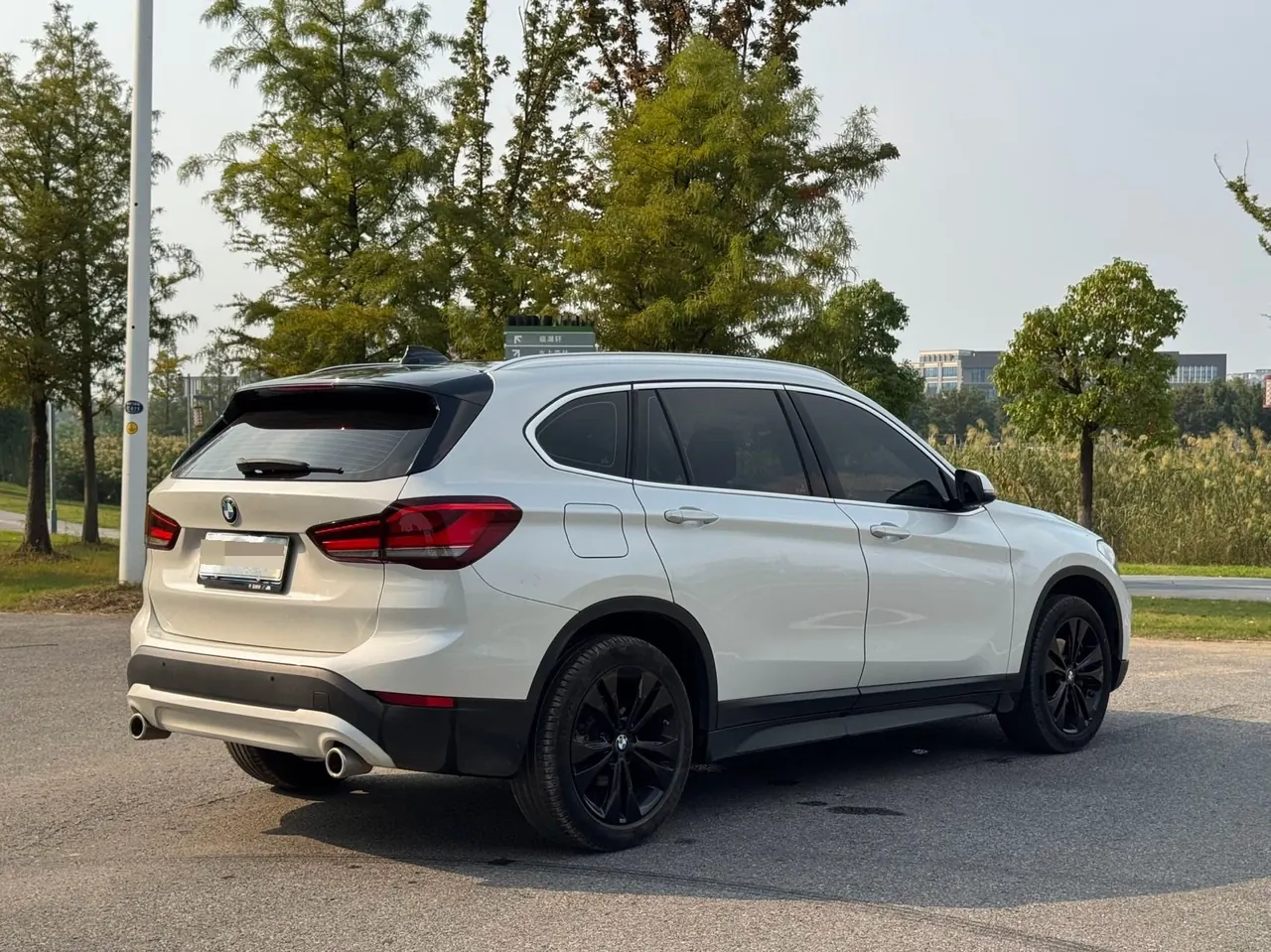 BMW 2020 X1 sDrive20Li 1.5T fashion automatic gear 6