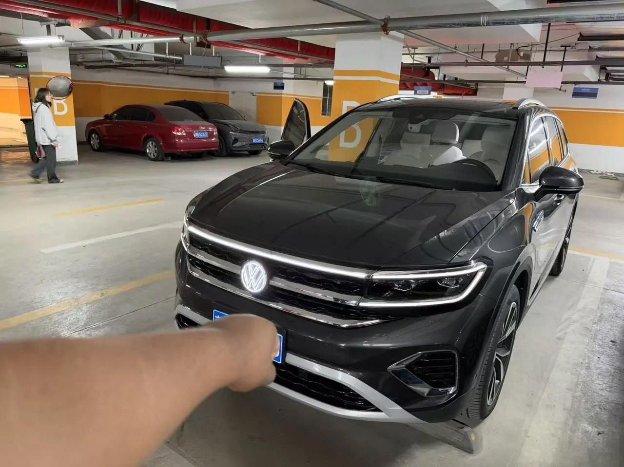 Volkswagen 2023 2.5TSI 530TSI Four-wheel Drive Flagship Victory Pro 6 (Modified) Automatic Gear - View 1