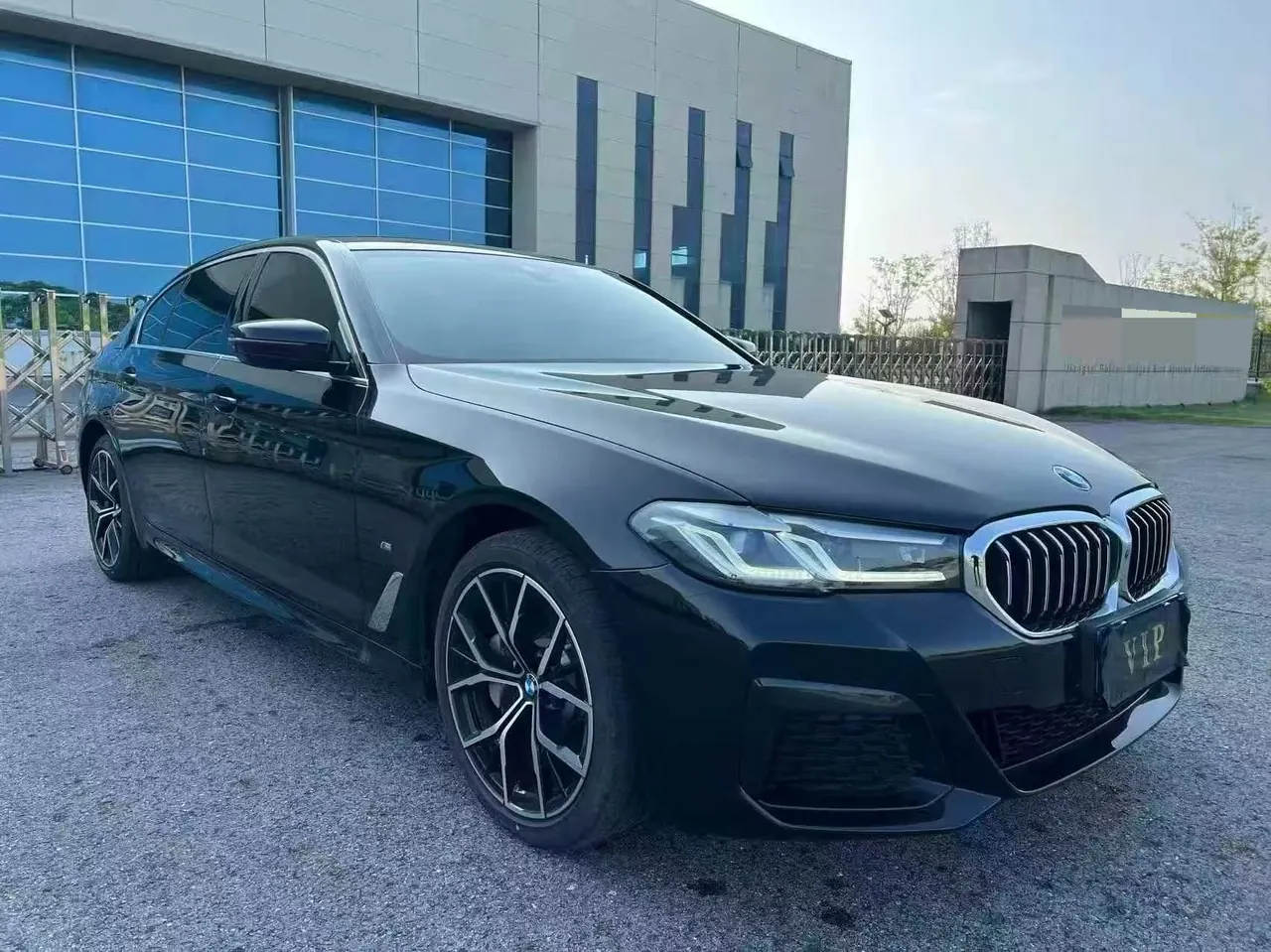 BMW 5 Series 2023 530Li 2.0T Leading Luxury Suit (Modified) Automatic Gear 2