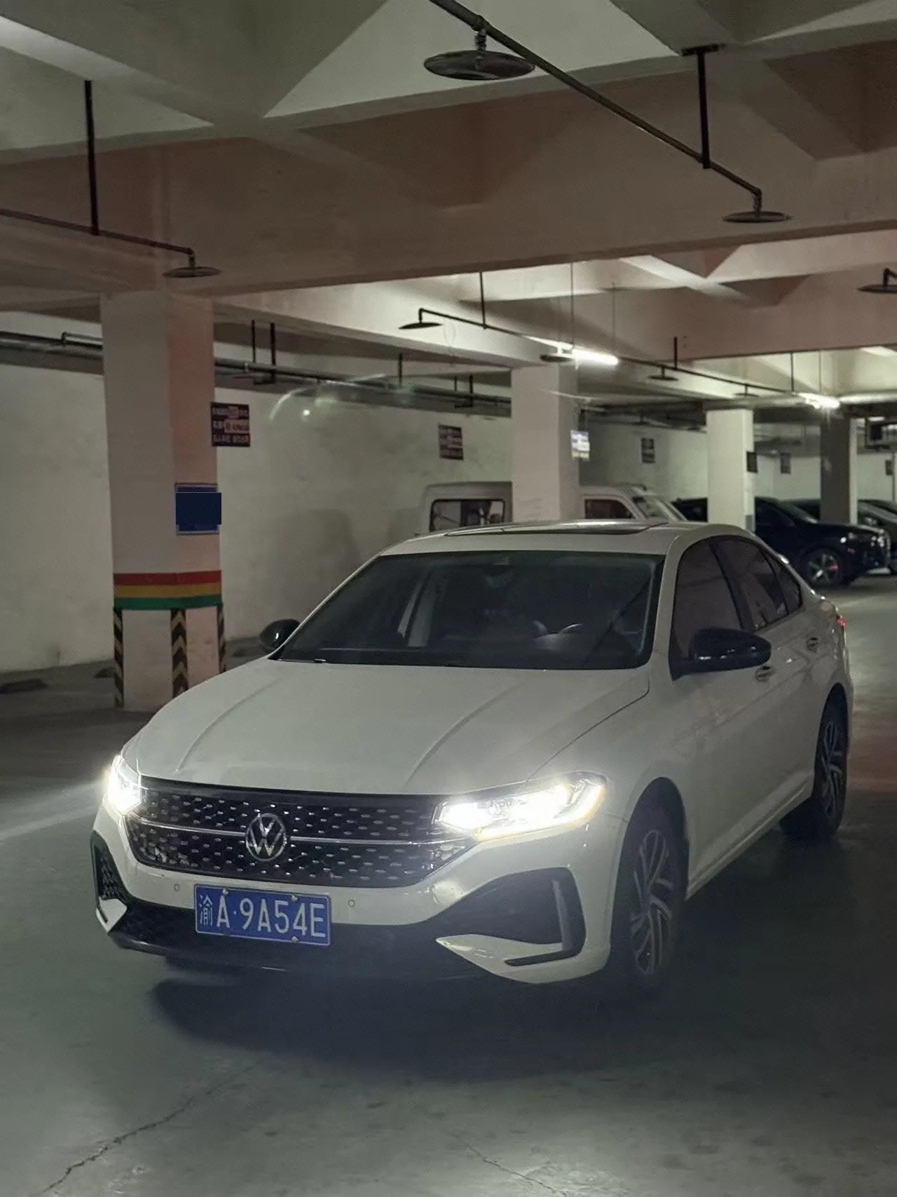 打开图片灯箱:Volkswagen 2024 Lavida 1.5TSI 300TSI Star Leading Edition Automatic Gear