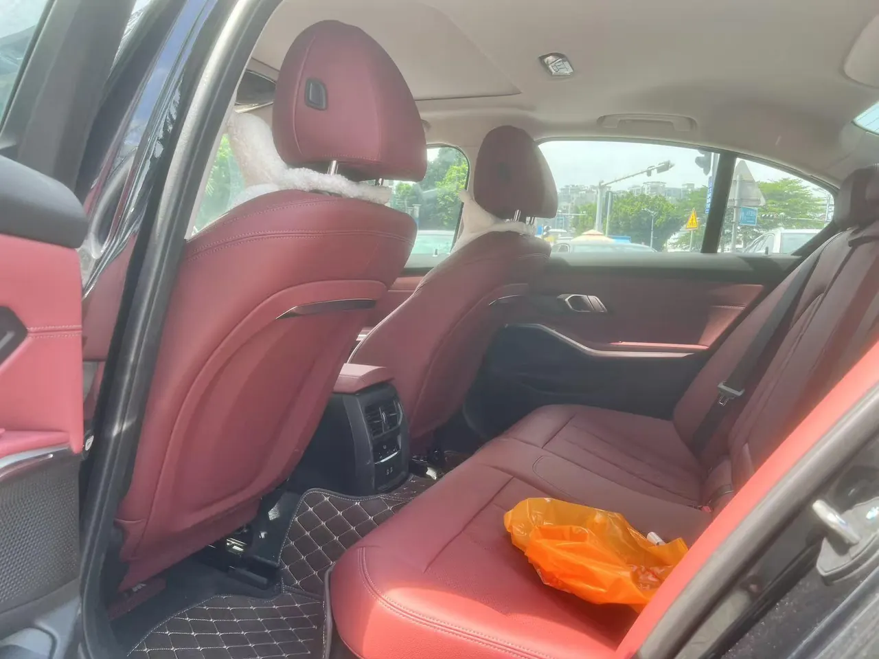 BMW 3 Series 2025 model 325i 2.0T M Sport Package automatic transmission 3