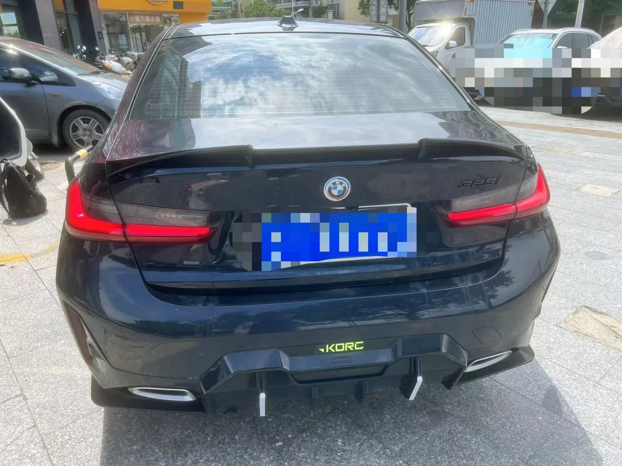 BMW 3 Series 2025 model 325i 2.0T M Sport Package automatic transmission 5