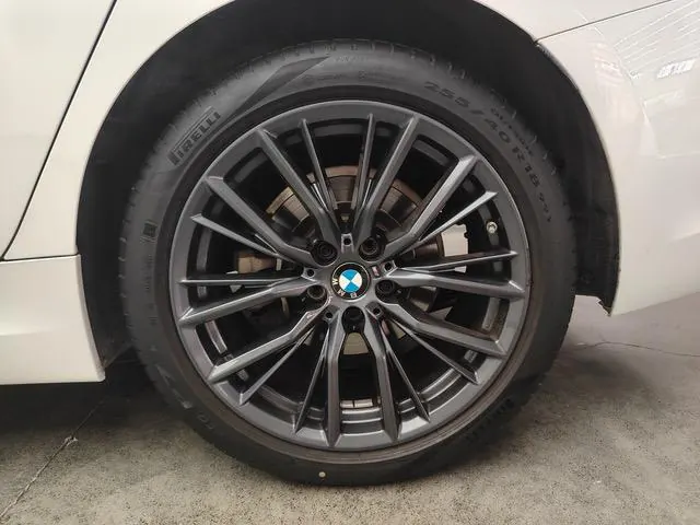 BMW 3 Series 2022 325Li 2.0T M Sports Obsidian Night Kit (Changed) Automatic Gear 10