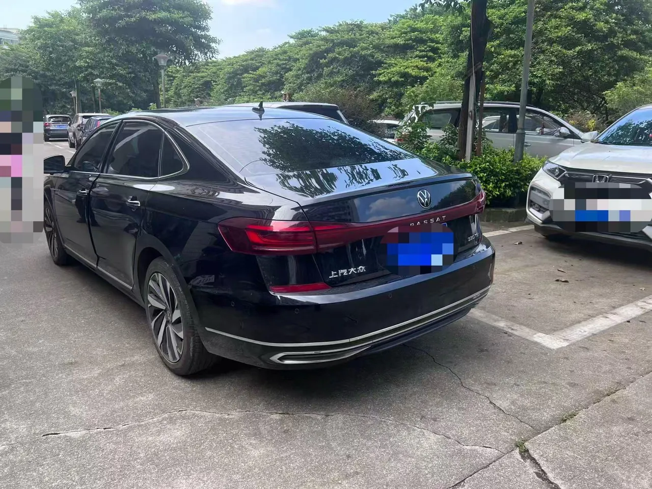 Volkswagen 2022 Passat 2.0TSI 330TSI Star Deluxe Edition Automatic Transmission 3