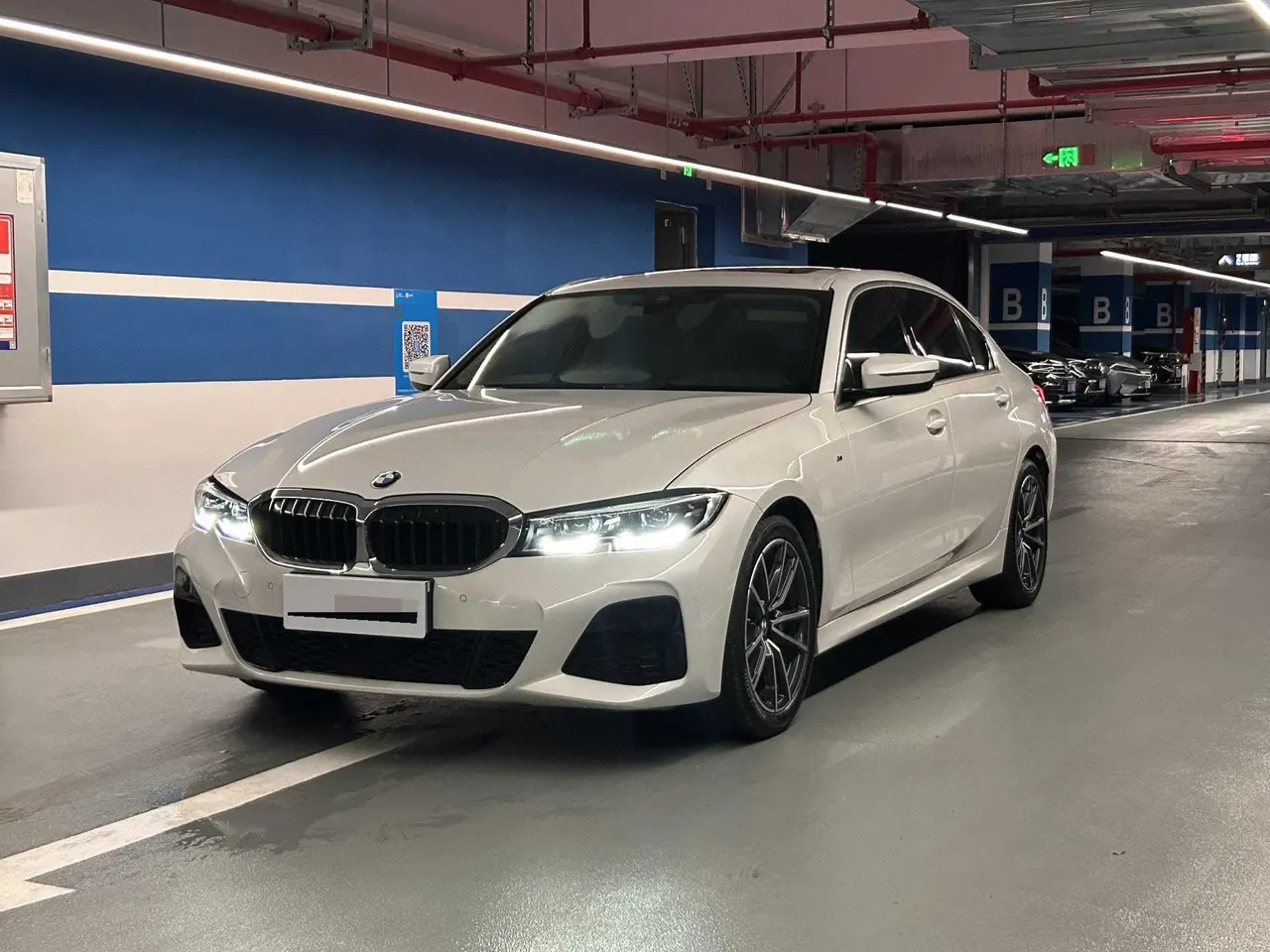 Open image lightbox: BMW 3 Series 2022 325Li 2.0T M Sports Suit Automatic Gear