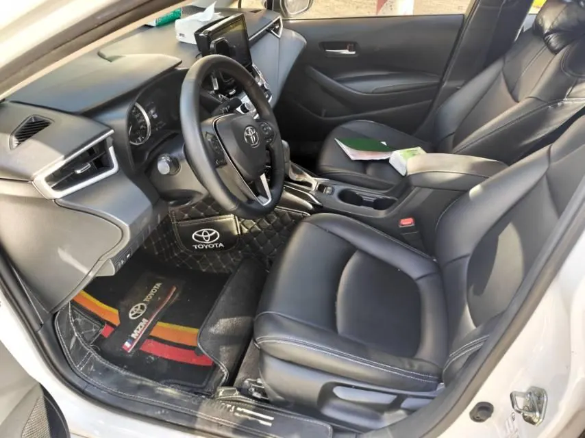 Toyota 2023 corolla 1.2T stepless elite version of automatic gear 2