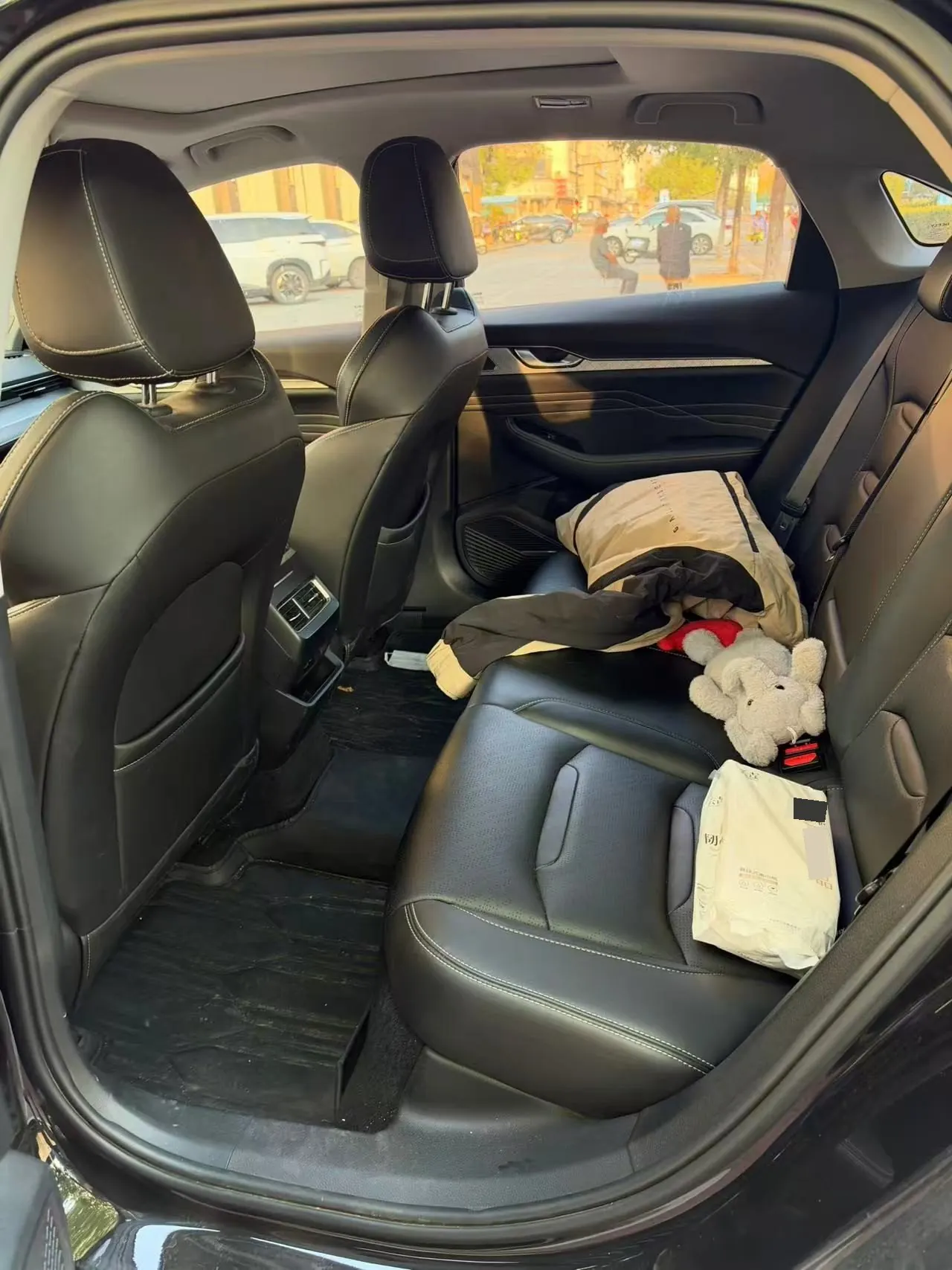 Geely 2023 Xingrui 2.0TD Luxury Automatic Transmission 3