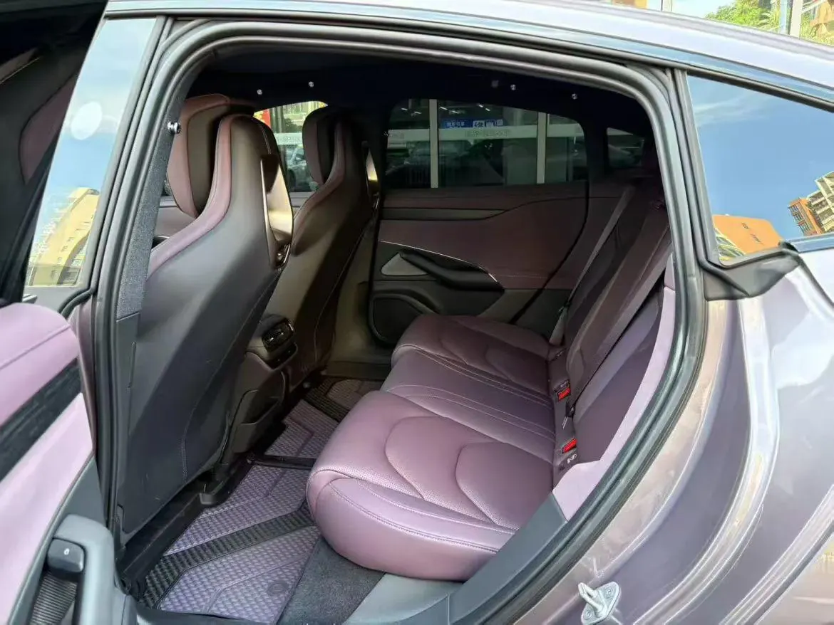 MI 2024 SU 7 830km Rear Drive Ultra Long Endurance High-end Smart Drive Pro Edition Automatic Gear 4