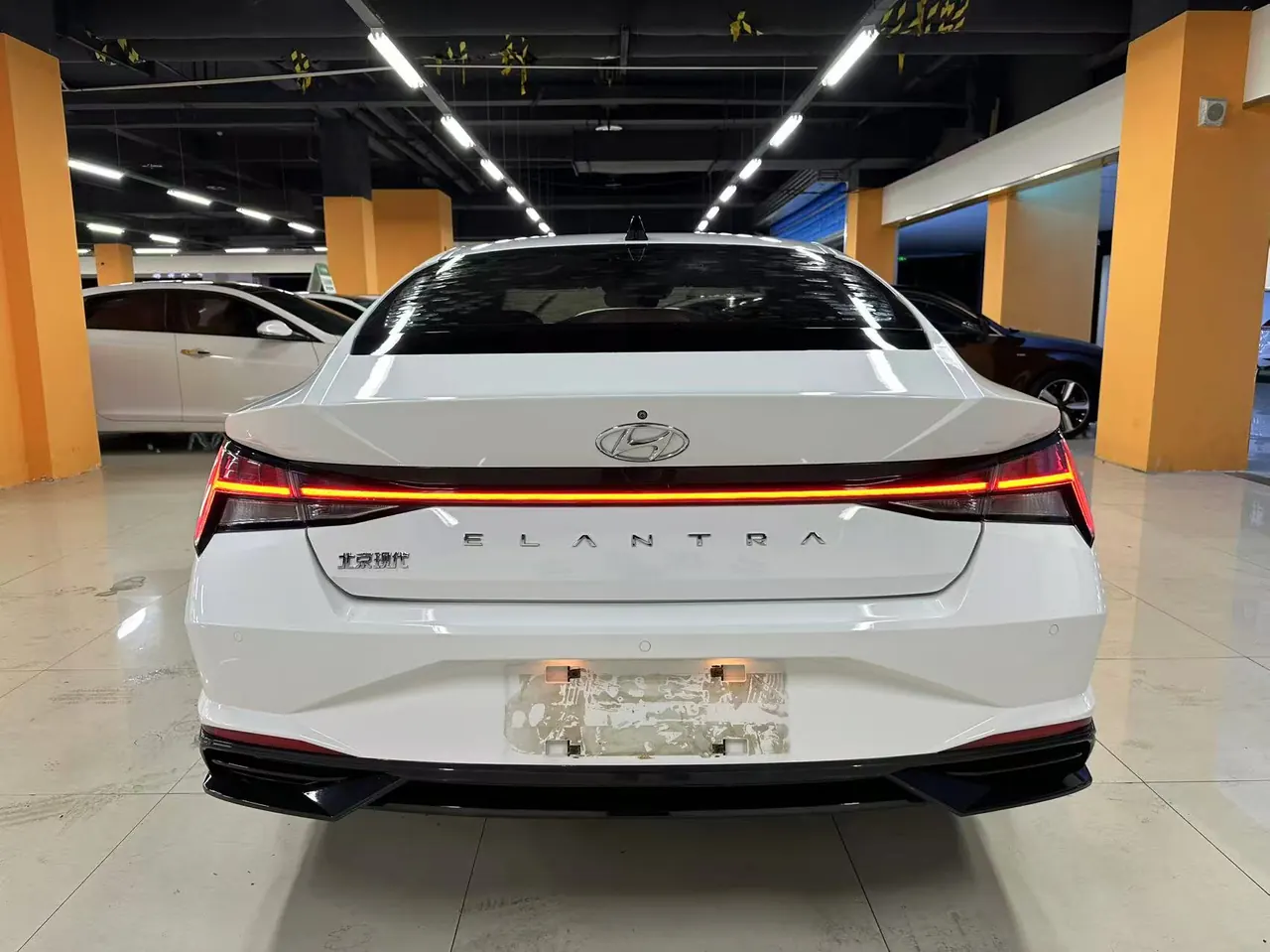 Hyundai 2021 Elantra -3-compartment 1.5 stepless LUX premium automatic gear 8