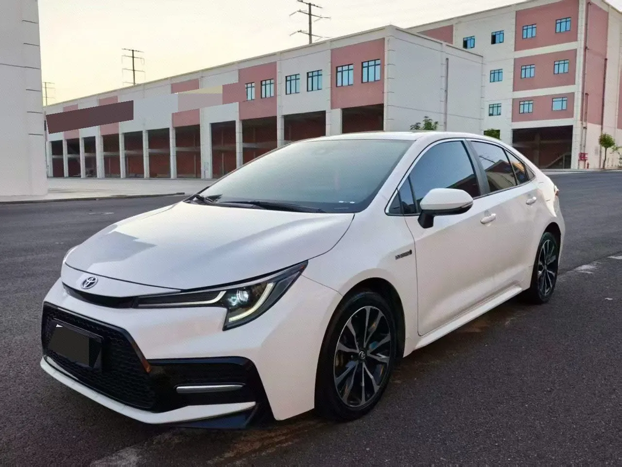 Open image lightbox: Toyota 2022 Lei Ling Shuangqing 1.8H Stepless Sports Edition Automatic Gear