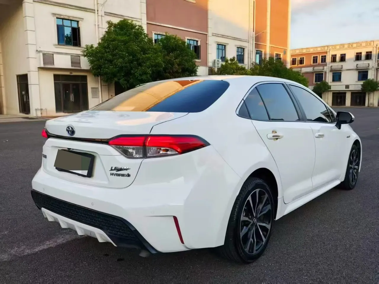Toyota 2022 Lei Ling Shuangqing 1.8H Stepless Sports Edition Automatic Gear 5