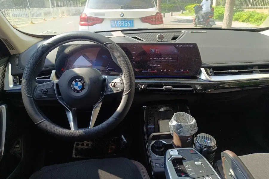 BMW 2024 X1 sDrive25Li 2.0T X design set automatic gear 5