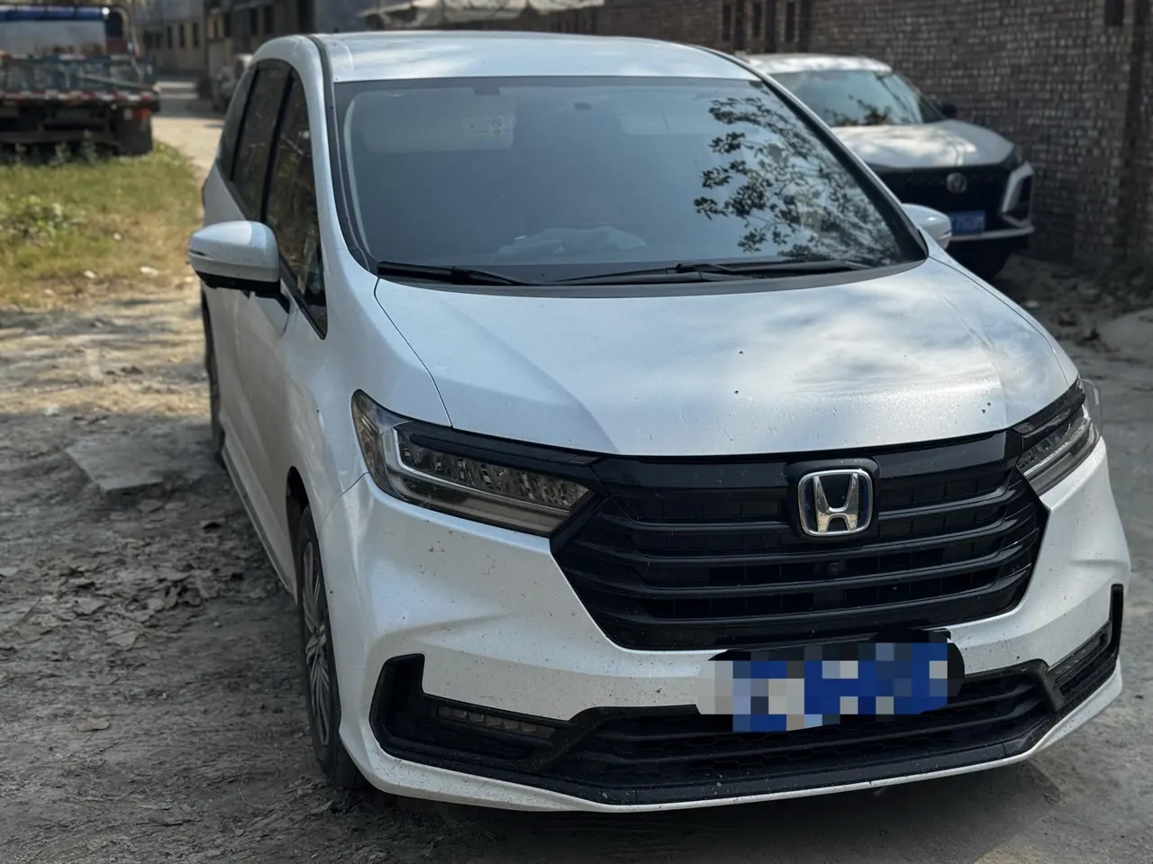 Honda 2024 Odyssey Hybrid 2.0 Stepless Sharp and Pleasant Edition Automatic Gear 2