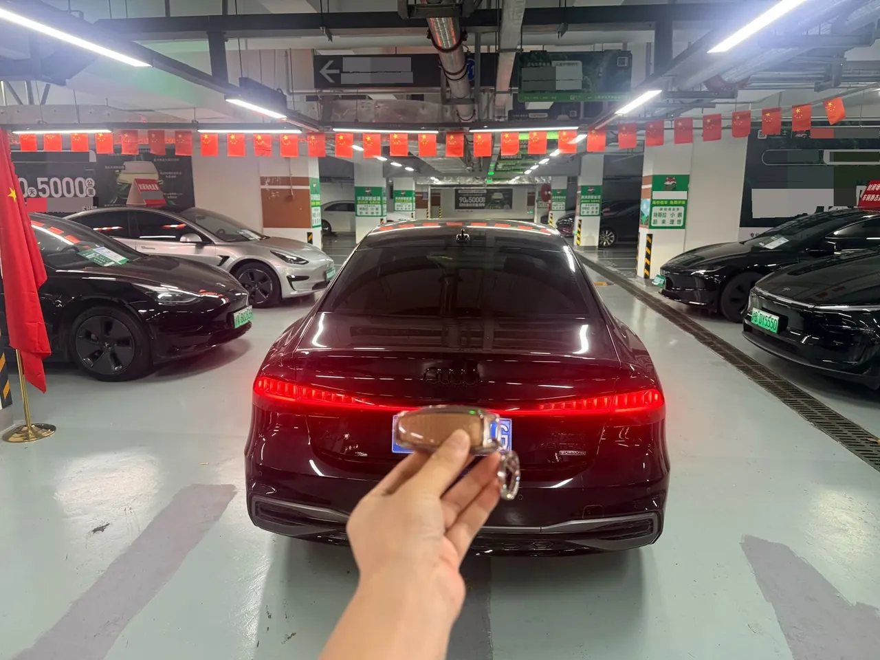 Audi 2024 A7L 2.0TFSI 45TFSI Quattro Black Samurai Edition Automatic Gear 6
