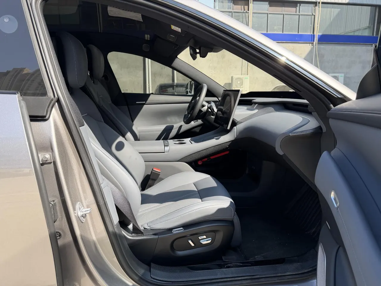 MI 2025 YU7 Long Endurance Rear Drive Automatic Gear 12