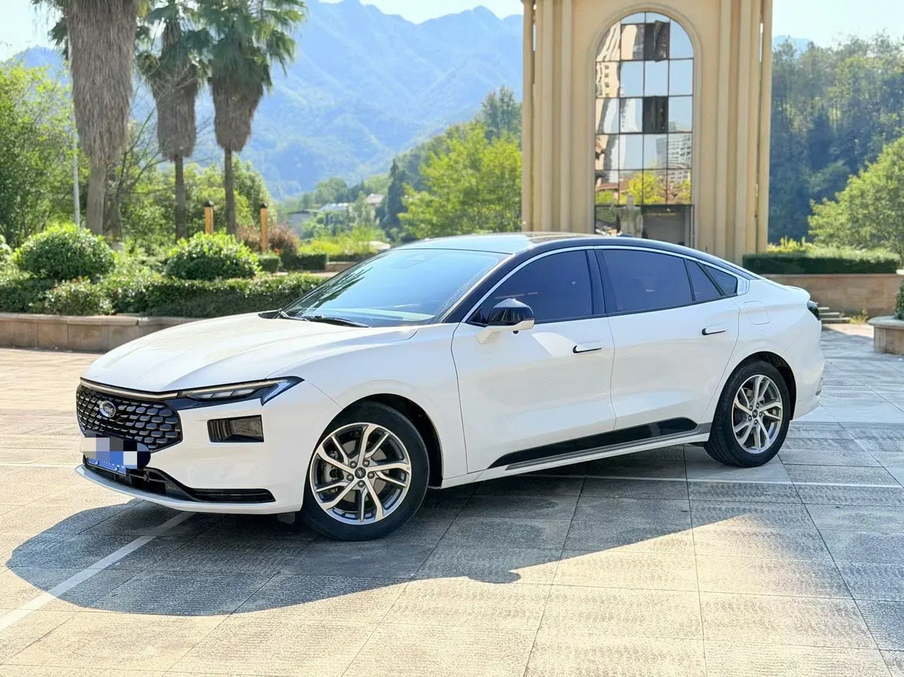 Open image lightbox: Ford 2022 Mondeo 2.0T EcoBoost 245 Luxury (Modified) Automatic Gear