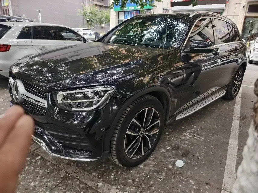 Открыть галерею: Mercedes Benz 2020 GLC 300 L 4MATIC 2.0T Dynamic Automatic