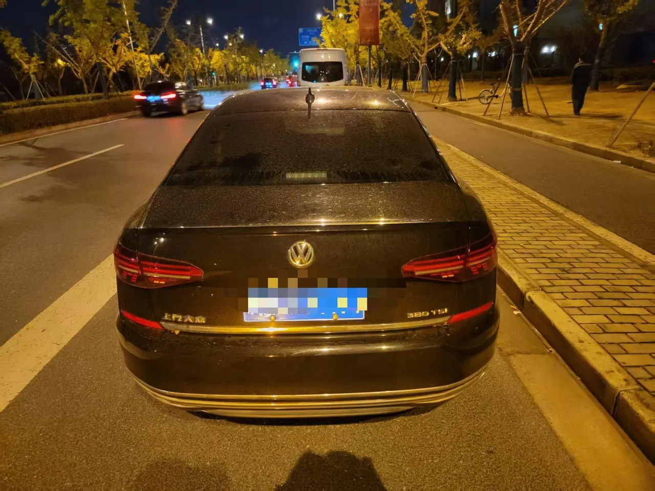 Volkswagen 2020 Passat 2.0TSI 380TSI Premium Edition Automatic 3