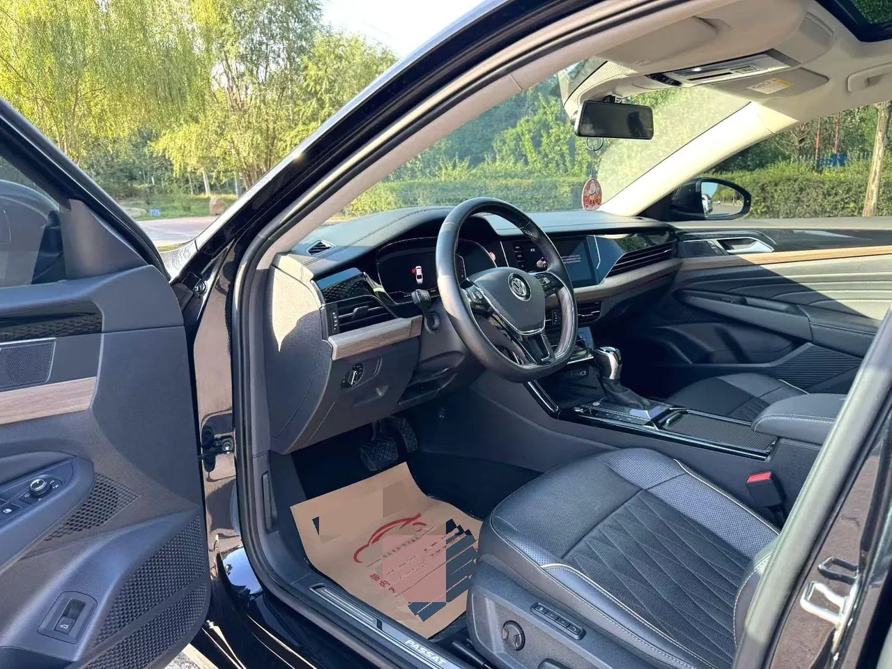 Volkswagen 2020 Passat 2.0TSI 380TSI Premium Edition Automatic 5