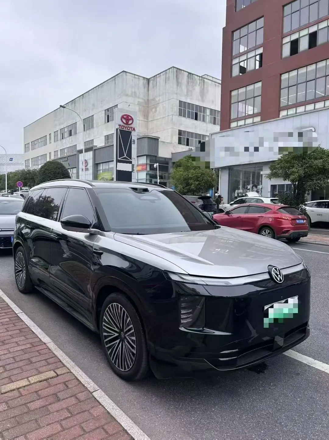 Volkswagen 2026 ID.ERA 9X Ultra 4-wheel drive automatic gear 3