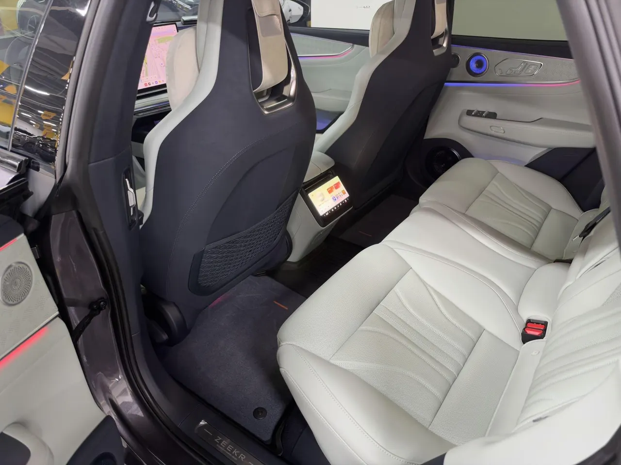 Zeekr 2026 Zeekr 001 95-degree Four-wheel Drive Max Edition Automatic Gear 7