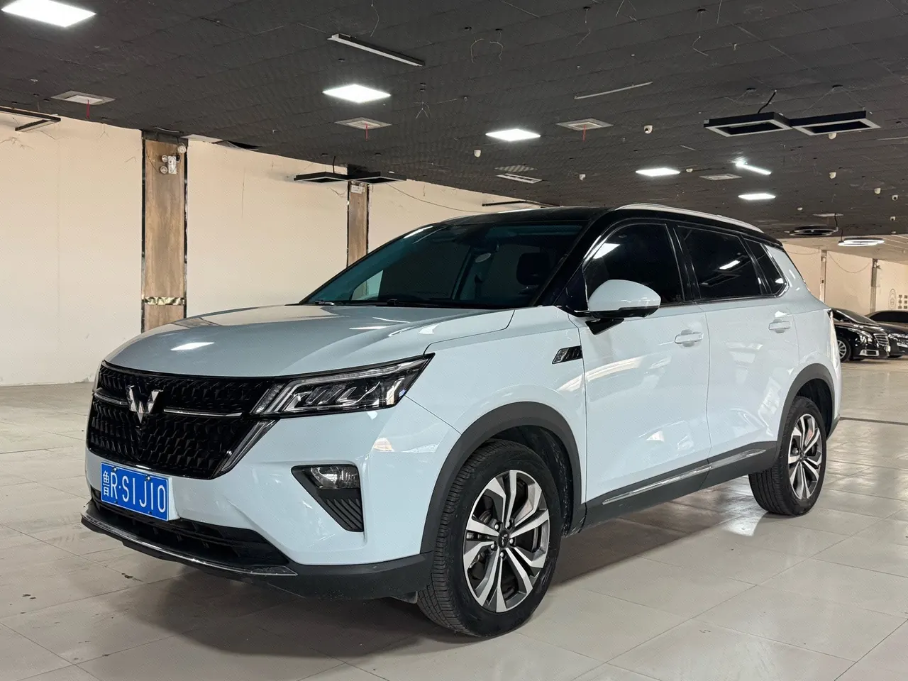 WuLing 2022 stars HEV 2.0 electric speed automatic gear - View 1
