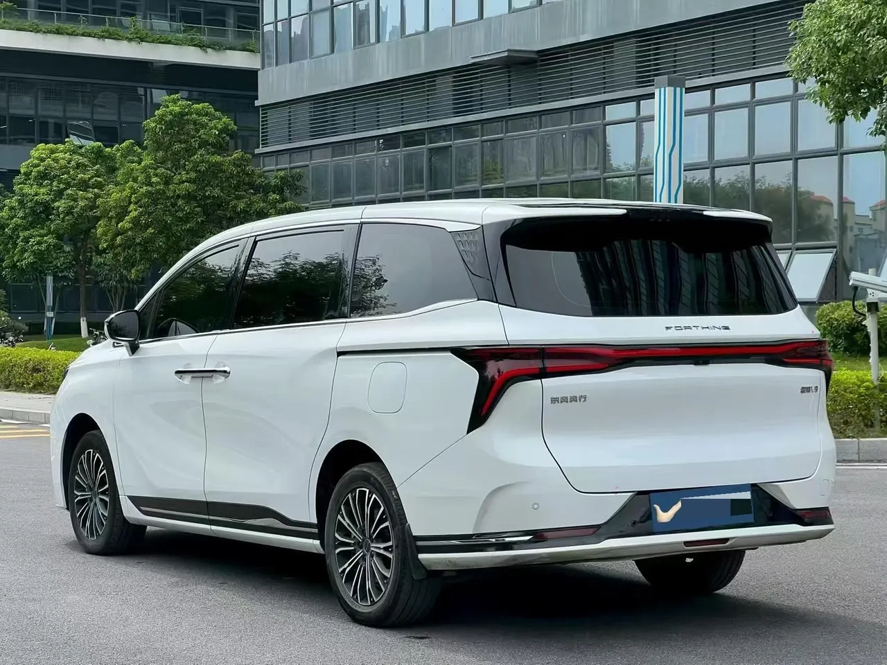 The popular 2026 xinghai V9 1.5TD 200km enjoy version of the four-seat roof camper automatic gear 8