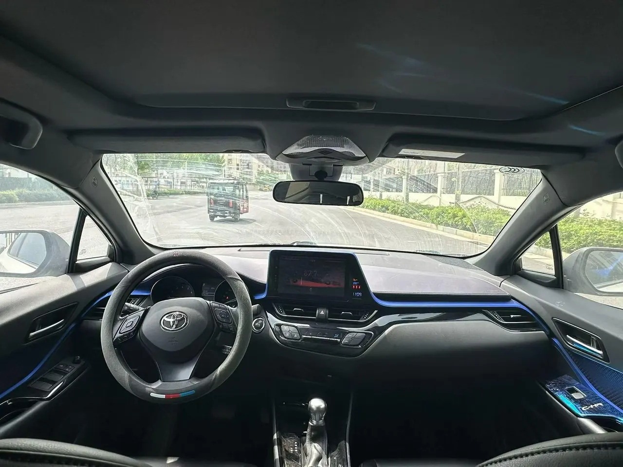 Toyota 2020 C- HR 2.0 stepless leading version of automatic gear 3