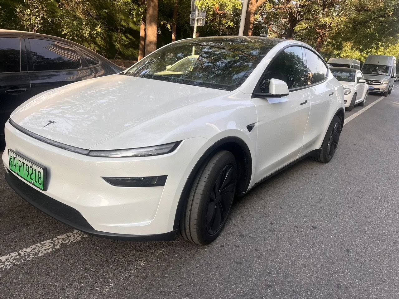 Open image lightbox: Tesla 2026 Model Y Rear-Wheel-Drive Automatic